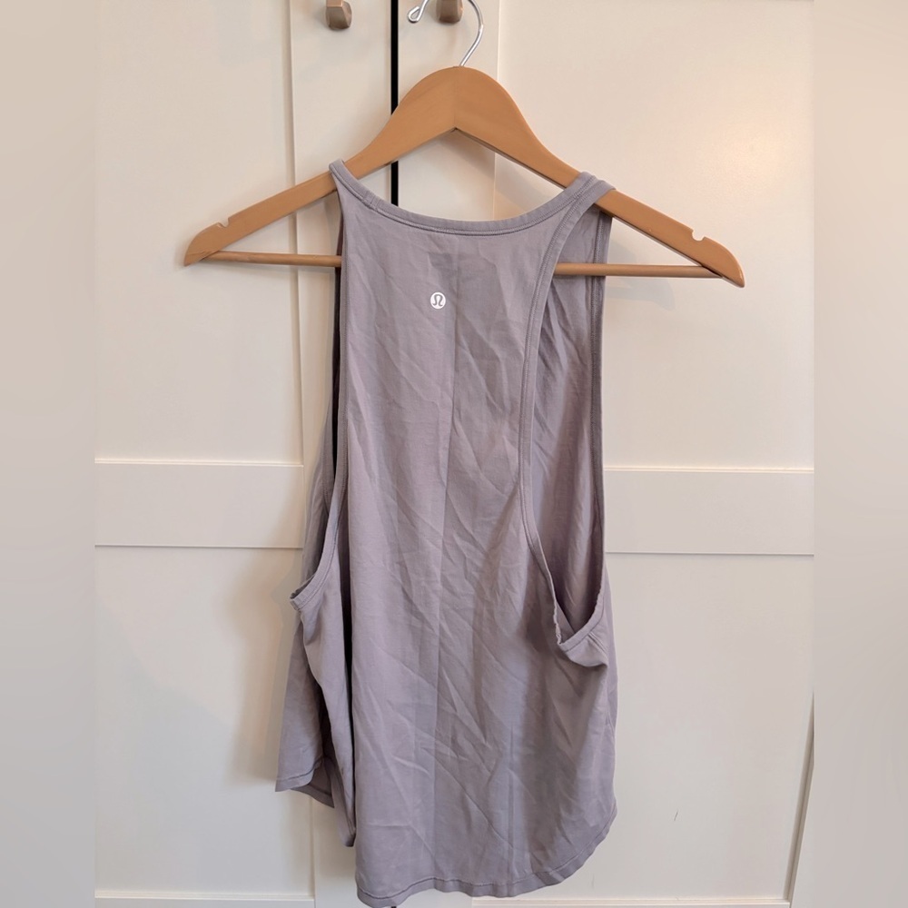 Lululemon tank top Size 4 Lavender Purple gym athletic
